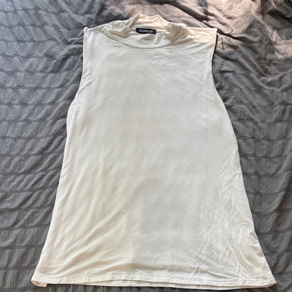 Express Women's Ivory Muscle Tee‎